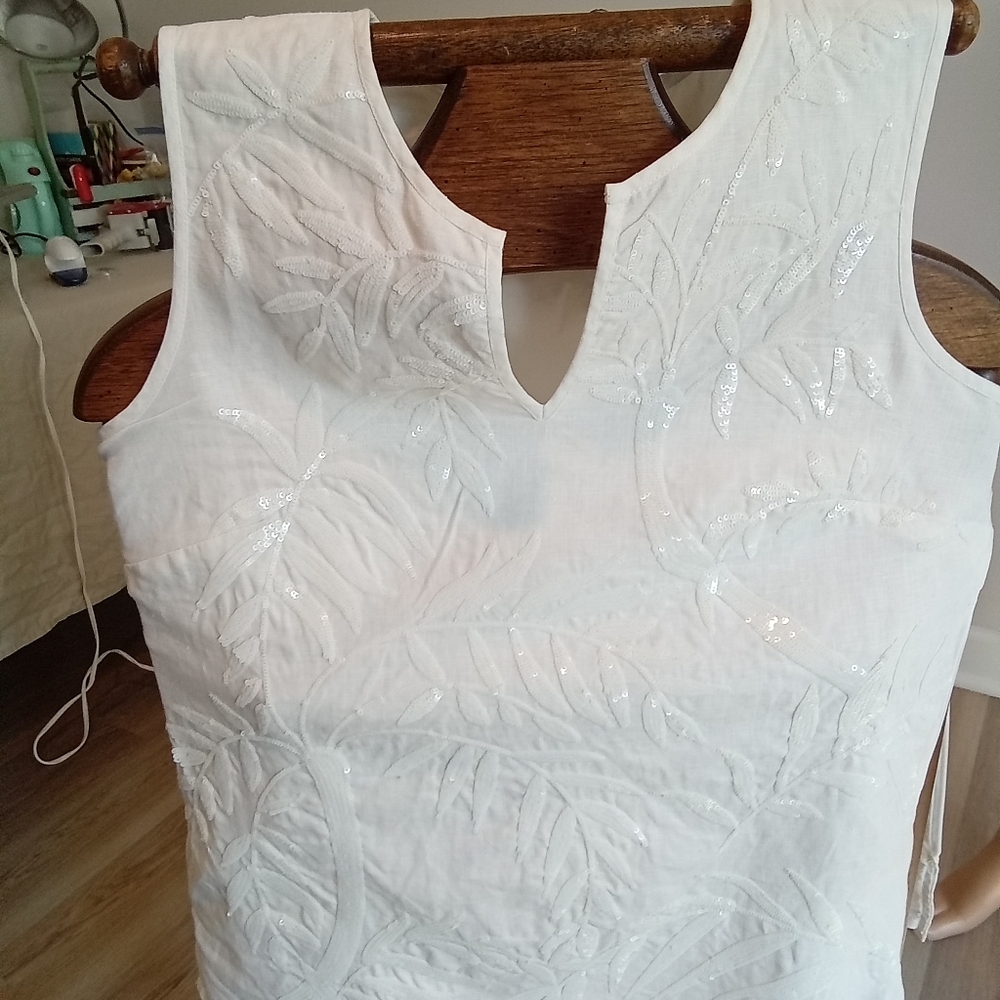 Talbots Size 8 White Sequined Shell